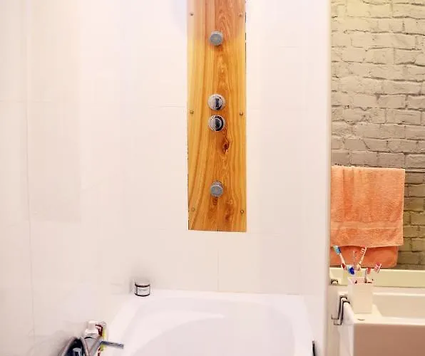 W Porcie 格丁尼亚